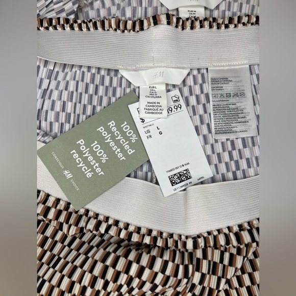 NWT 2 piece set, flare pants and button up shirt - Picture 3 of 6